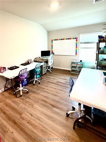 6218 Raleigh Drive, College Station, TX 77845