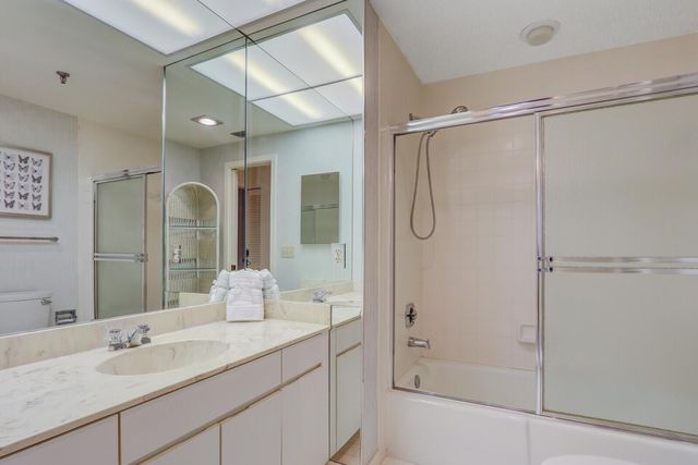 11370 Twelve Oaks Way 412, North Palm Beach, FL 33408