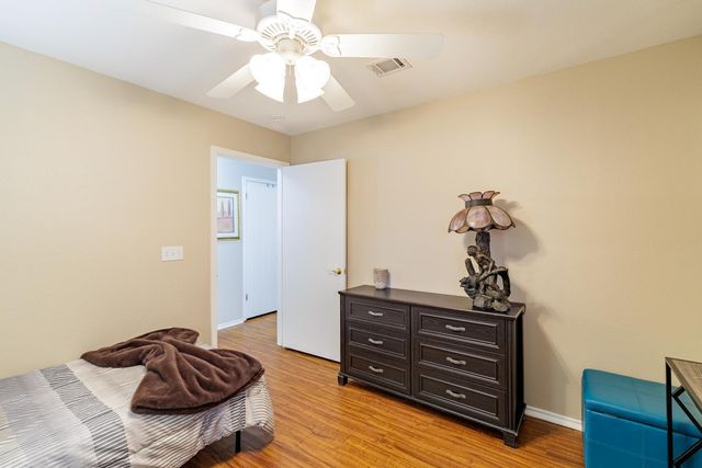 102 Whitewing WAY, Georgetown, TX 78633