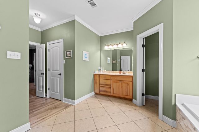 82 Northlake Circle, Conway, AR 72032