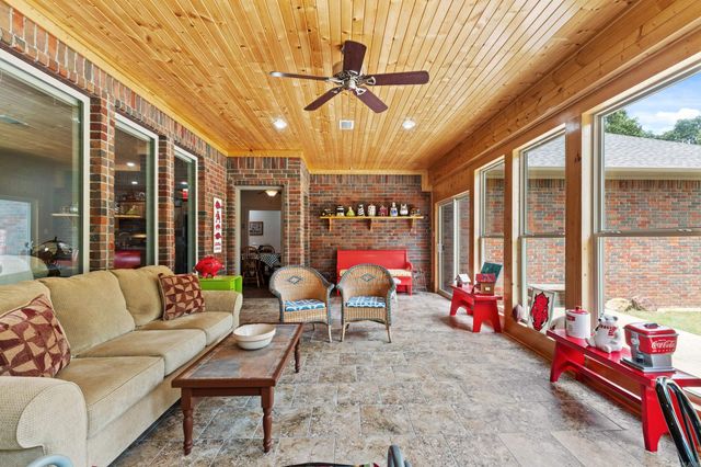 82 Northlake Circle, Conway, AR 72032