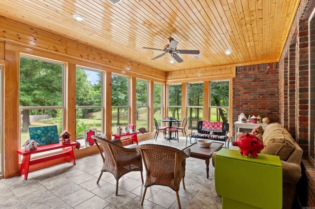 82 Northlake Circle, Conway, AR 72032