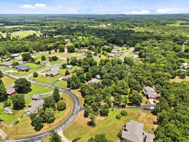 82 Northlake Circle, Conway, AR 72032