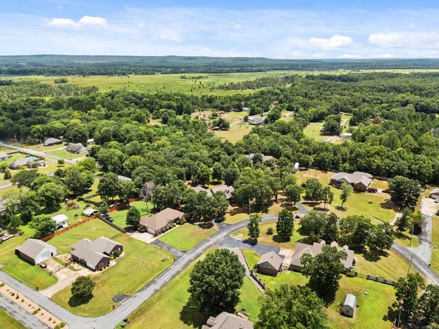 82 Northlake Circle, Conway, AR 72032