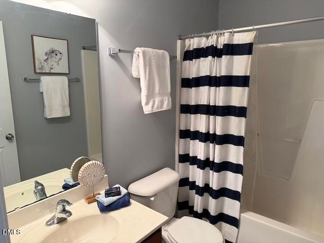 942 Shining Wire Way, Morrisville, NC 27560