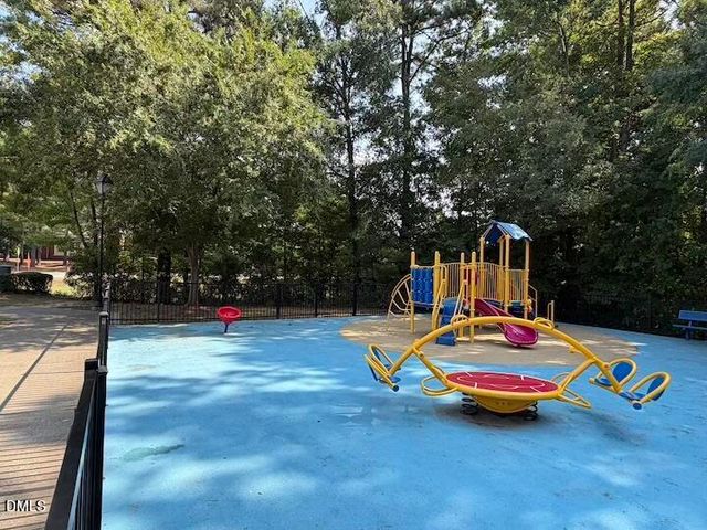 942 Shining Wire Way, Morrisville, NC 27560