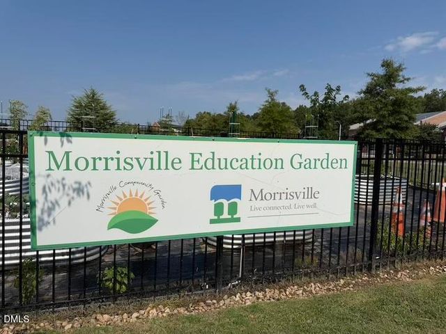 942 Shining Wire Way, Morrisville, NC 27560