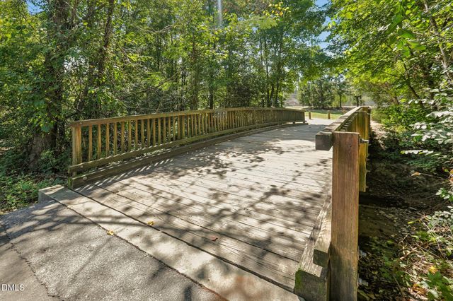 942 Shining Wire Way, Morrisville, NC 27560
