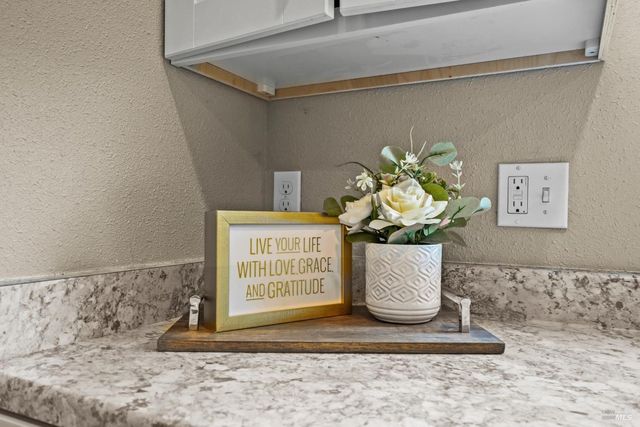 13240 S Highway 101, Hopland, CA 95449