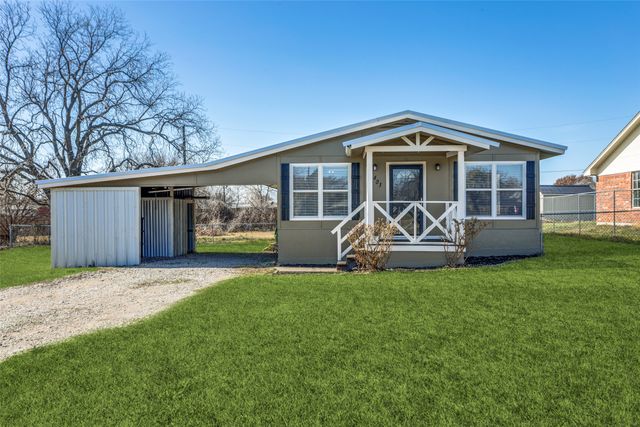 401 Ashwood Street, Azle, TX 76020