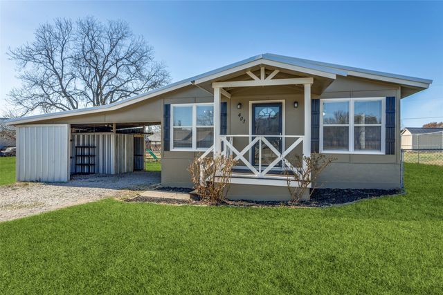 401 Ashwood Street, Azle, TX 76020