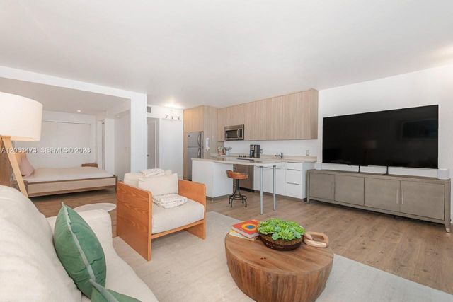 2301 Collins Avenue 541, Miami Beach, FL 33139