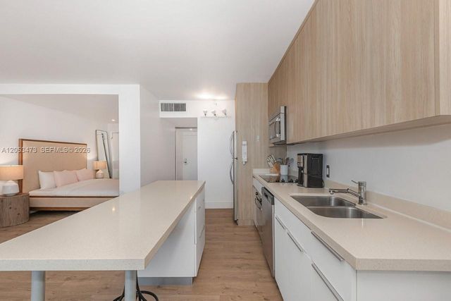 2301 Collins Avenue 541, Miami Beach, FL 33139