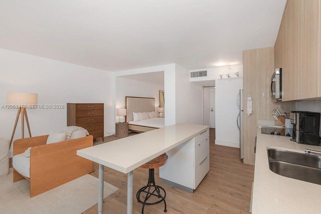2301 Collins Avenue 541, Miami Beach, FL 33139
