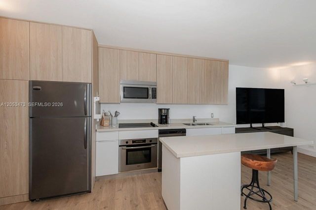 2301 Collins Avenue 541, Miami Beach, FL 33139