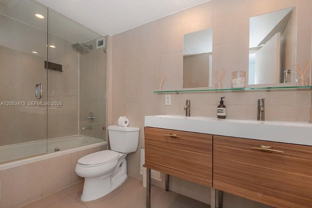 2301 Collins Avenue 541, Miami Beach, FL 33139
