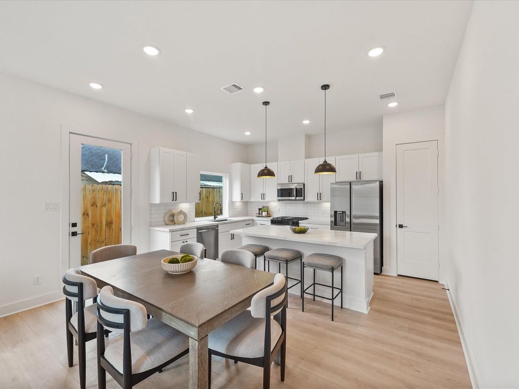 243 Rebecca Street F, Houston, TX 77022