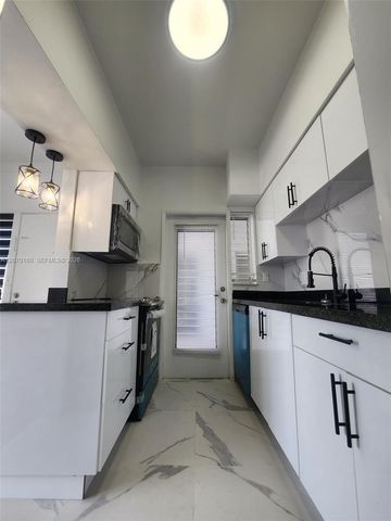 2101 Normandy Drive 202, Miami Beach, FL 33141