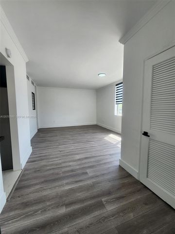 2101 Normandy Drive 202, Miami Beach, FL 33141