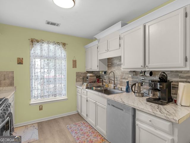 212 Brandon Ridge Circle, Stockbridge, GA 30281