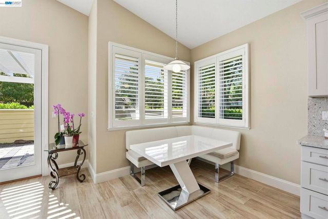 7880 La Quinta Ct, Pleasanton, CA 94588