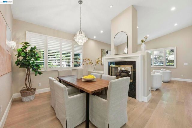 7880 La Quinta Ct, Pleasanton, CA 94588