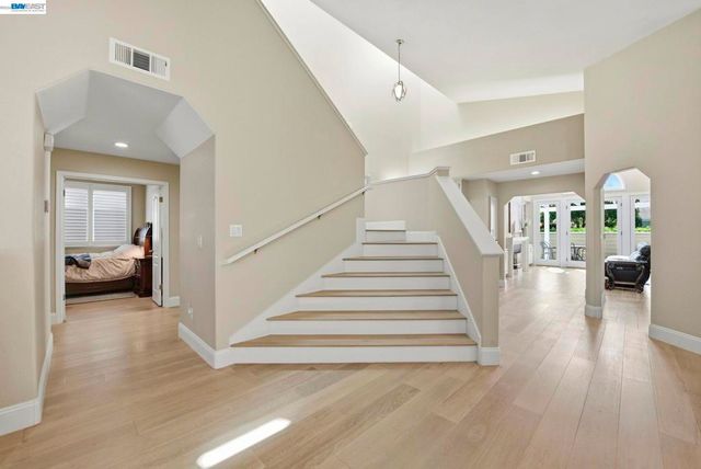 7880 La Quinta Ct, Pleasanton, CA 94588