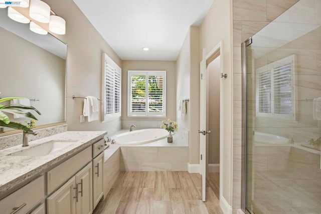 7880 La Quinta Ct, Pleasanton, CA 94588