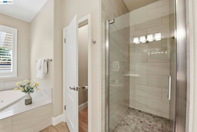 7880 La Quinta Ct, Pleasanton, CA 94588