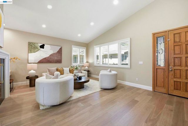 7880 La Quinta Ct, Pleasanton, CA 94588