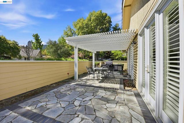 7880 La Quinta Ct, Pleasanton, CA 94588