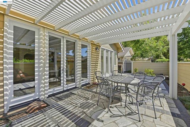 7880 La Quinta Ct, Pleasanton, CA 94588