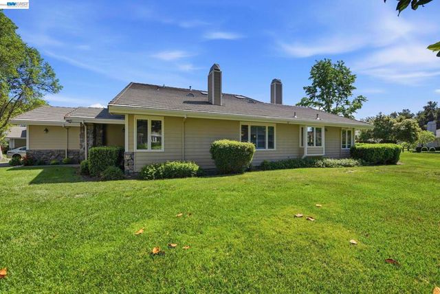 7880 La Quinta Ct, Pleasanton, CA 94588