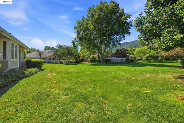 7880 La Quinta Ct, Pleasanton, CA 94588