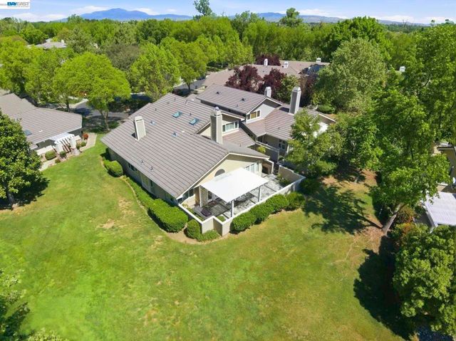 7880 La Quinta Ct, Pleasanton, CA 94588