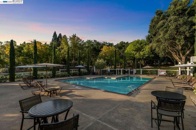 7880 La Quinta Ct, Pleasanton, CA 94588