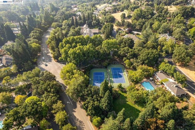 7880 La Quinta Ct, Pleasanton, CA 94588