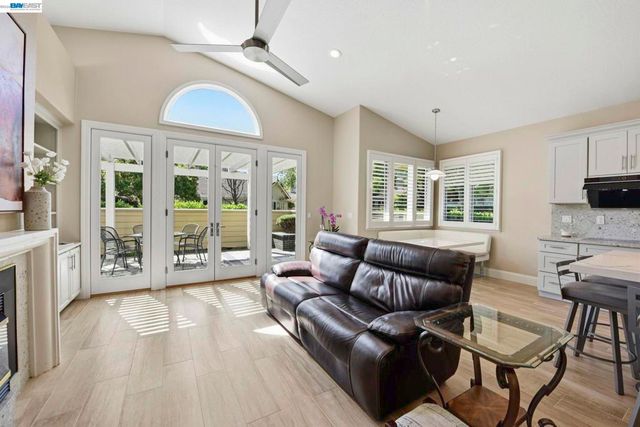 7880 La Quinta Ct, Pleasanton, CA 94588