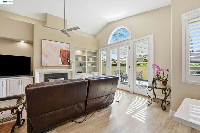 7880 La Quinta Ct, Pleasanton, CA 94588