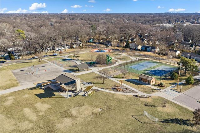 5526 Linden Street, Roeland Park, KS 66205