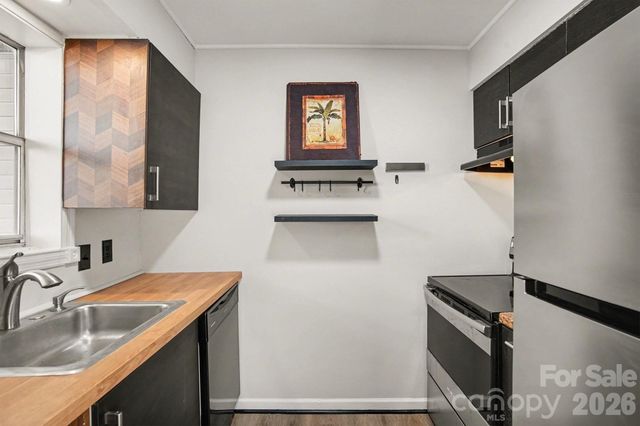 415 W 7th Street H, Charlotte, NC 28202