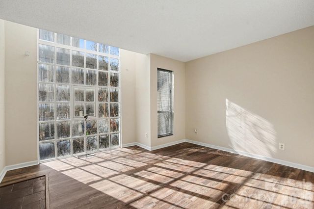 415 W 7th Street H, Charlotte, NC 28202