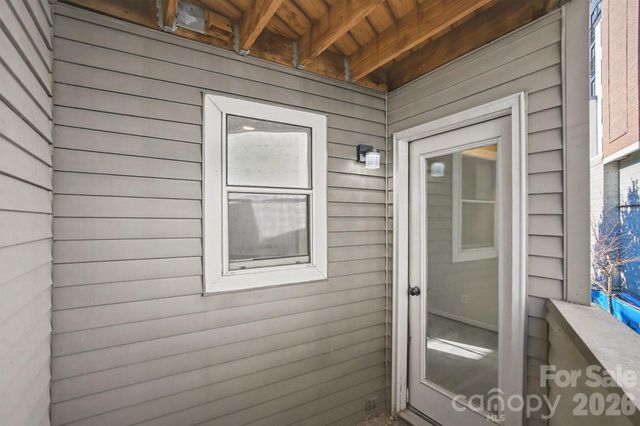 415 W 7th Street H, Charlotte, NC 28202