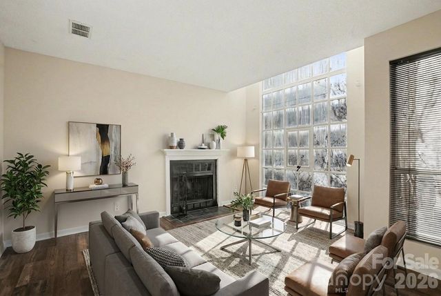 415 W 7th Street H, Charlotte, NC 28202