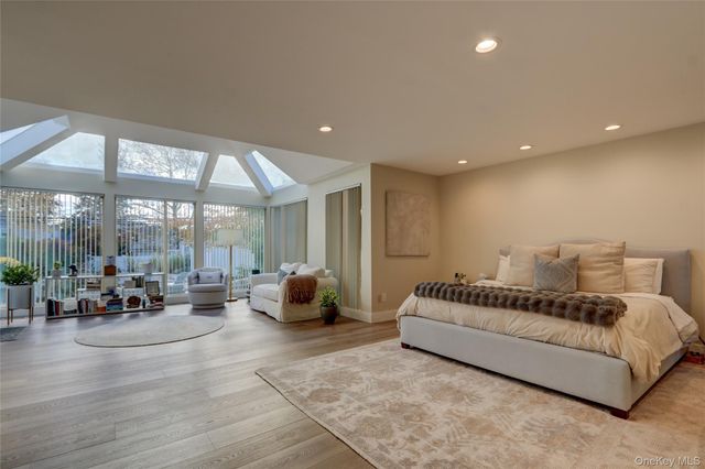 12 Combes Avenue, Rockville Centre, NY 11570