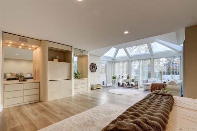 12 Combes Avenue, Rockville Centre, NY 11570