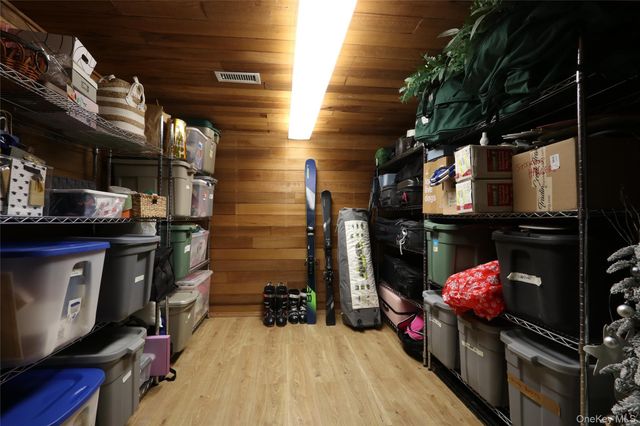 12 Combes Avenue, Rockville Centre, NY 11570