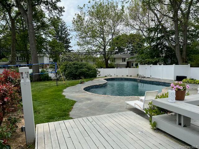 12 Combes Avenue, Rockville Centre, NY 11570