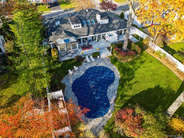 12 Combes Avenue, Rockville Centre, NY 11570