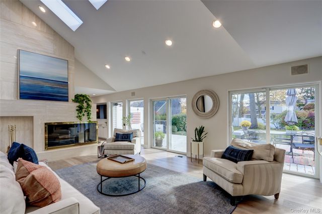 12 Combes Avenue, Rockville Centre, NY 11570